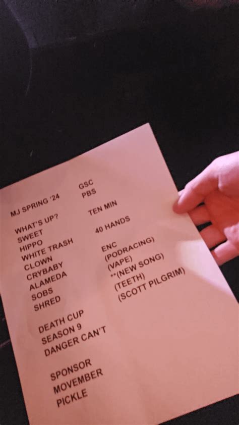 mom jeans setlist